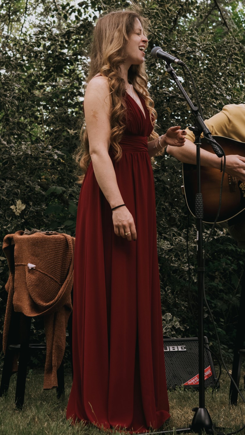 Huwelijks zangeres Rachelle Adriënne zingt op bruiloft Huis van de Kikker in Krimpen aan de Lek